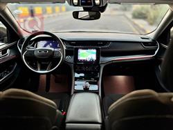 جیپ گراند شیرۆکی